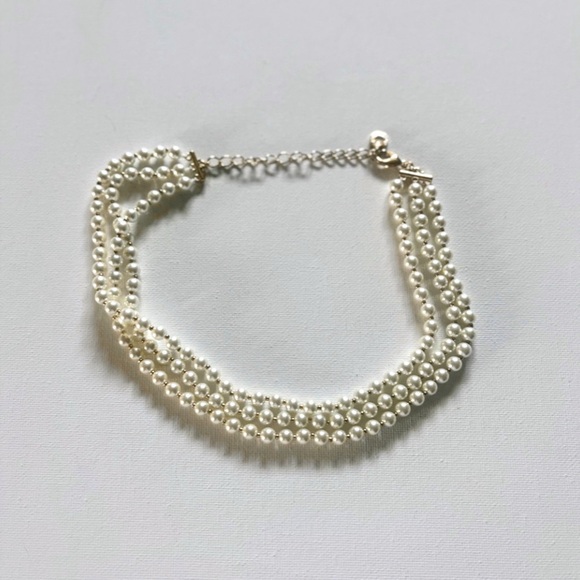 Elegant Pearl‎ Necklace - Picture 1 of 4
